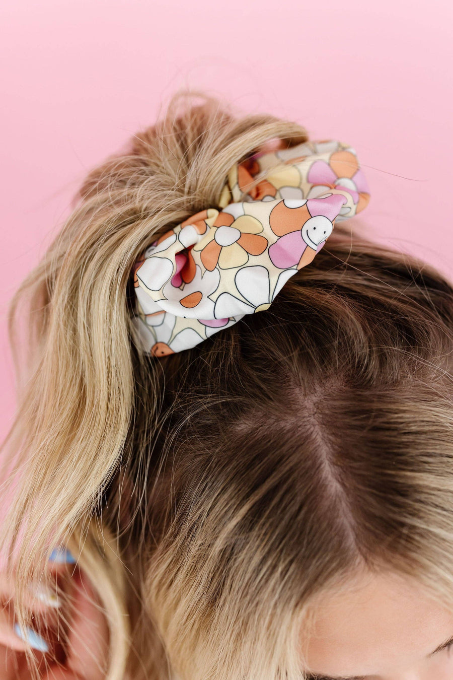 Hippie Dippie Daisies Oversized Scrunchie