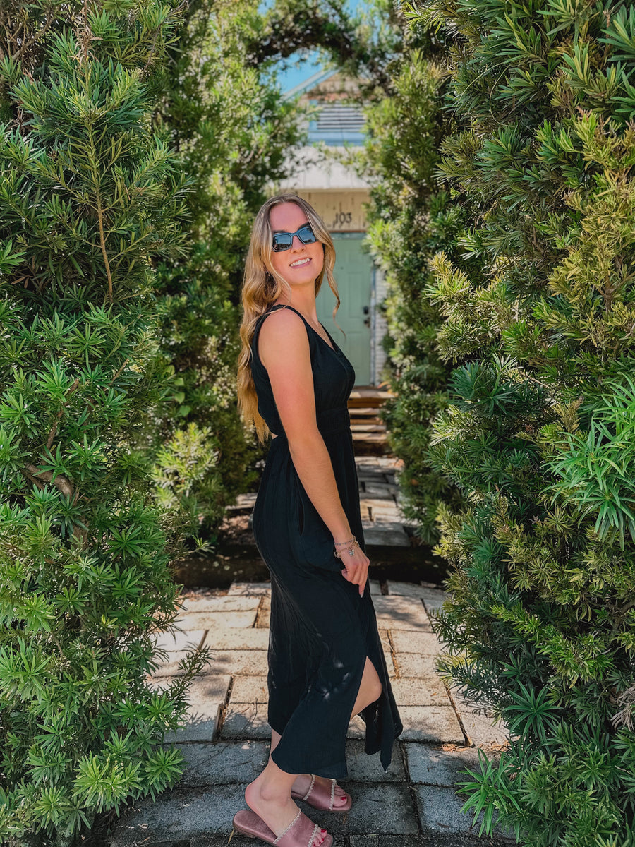 “Darci” Everyday Black Dress Open Back