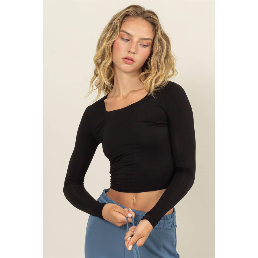 “Diana” Cropped Scoop Neck Long Sleeve Top In Black