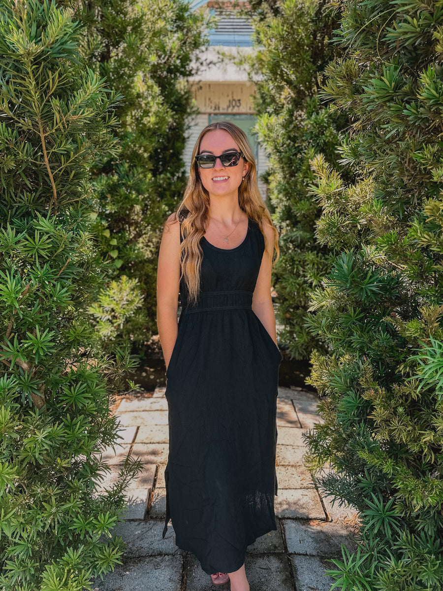 “Darci” Everyday Black Dress Open Back