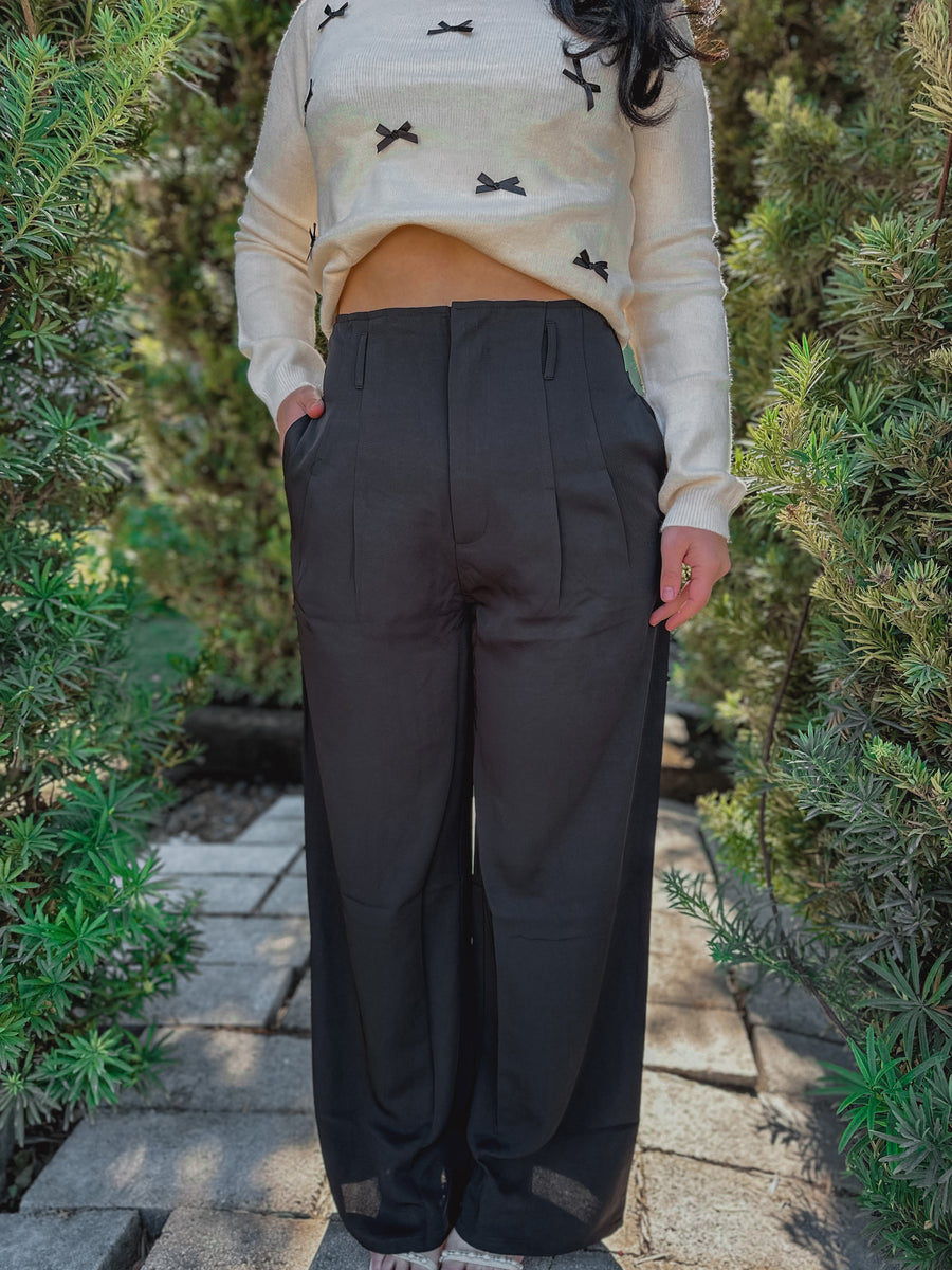 “Callahan” Black Flouncy Trouser