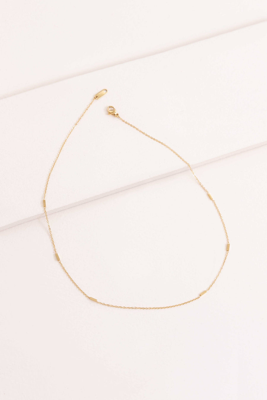 A Dashing Bar Necklace (14K)